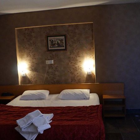 Sky Hotel Nicosia Kültér fotó
