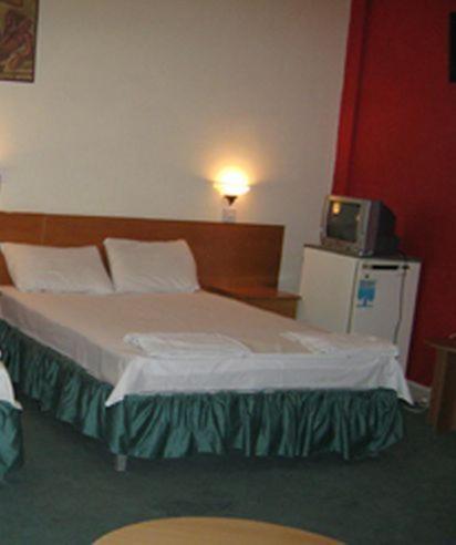 Sky Hotel Nicosia Szoba fotó